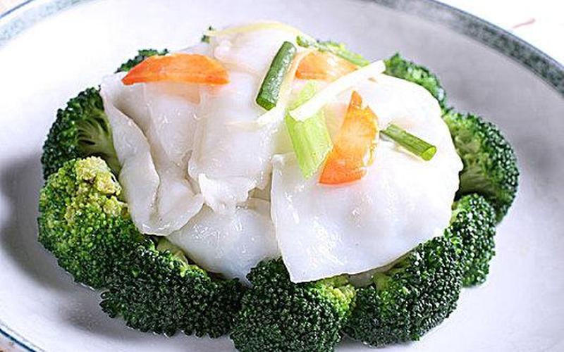 花枝是鱼还是菜(凉菜花枝片的做法)