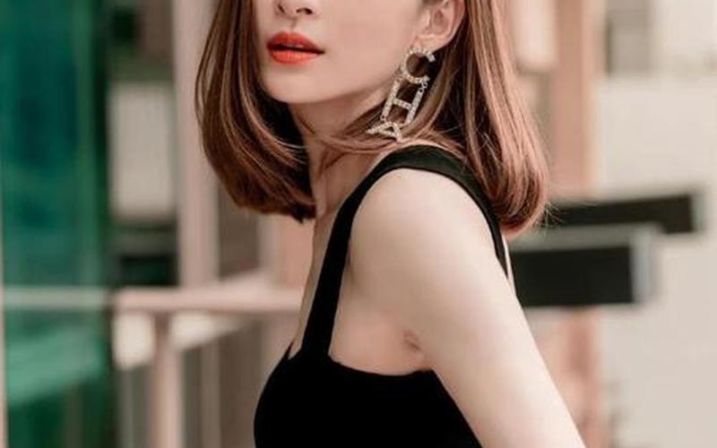 花花是明星还是巨星(花花花女星)