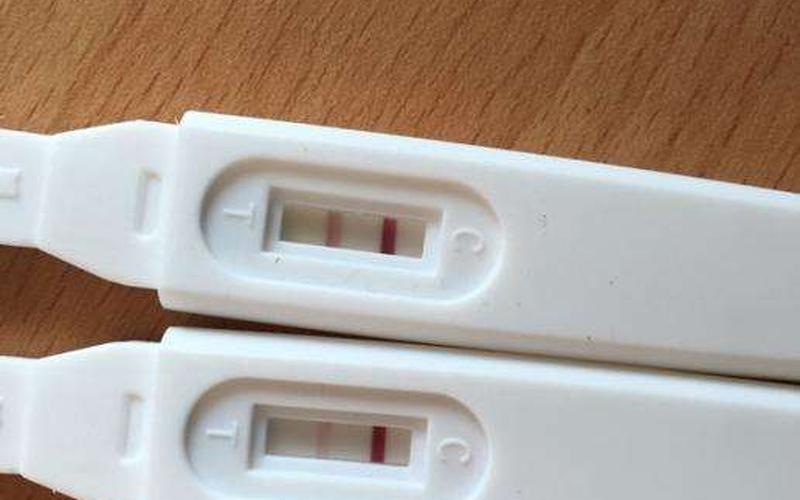 怀孕是一条杠还是两条杠(验孕一道杠什么意思)