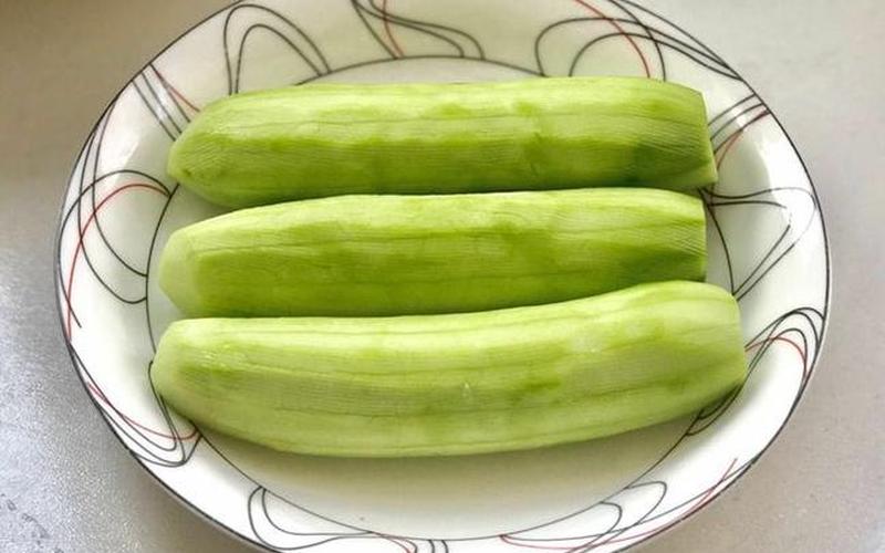 黄瓜是生吃好还是熟吃好(黄瓜皮去掉好还是不去好)